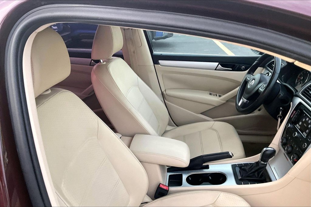 Used 2013 Volkswagen Passat 2.5 SE FWD image 7