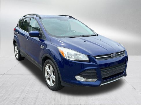 Used 2016 Ford Escape SE w/ SE Leather Comfort Package FWD image 4