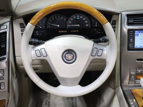 Used 2005 Cadillac XLR RWD image 48