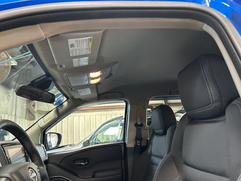 Used 2024 Nissan Frontier SV w/ Technology Package AWD/4WD image 16