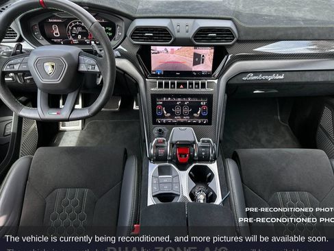 Used 2024 Lamborghini Urus Performante AWD/4WD image 16