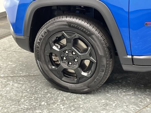 Used 2023 Jeep Compass Trailhawk AWD/4WD image 28