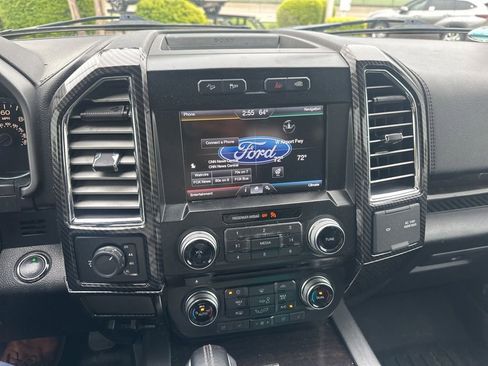 Used 2015 Ford F150 Platinum w/ Equipment Group 701A Luxury AWD/4WD image 3