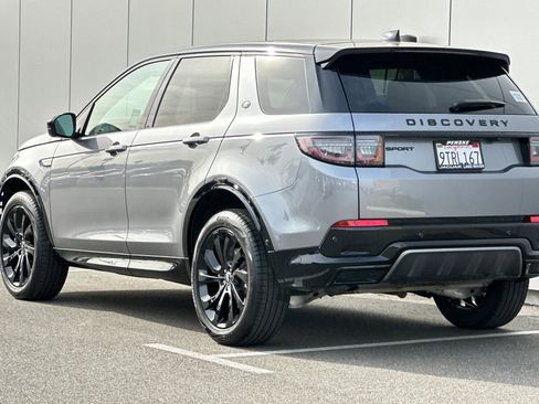 Certified 2025 Land Rover Discovery Sport Dynamic SE image 3