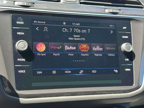 Certified 2023 Volkswagen Tiguan SE R-Line AWD/4WD image 23