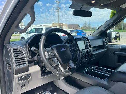 Used 2017 Ford F150 XLT w/ Equipment Group 302A Luxury image 14