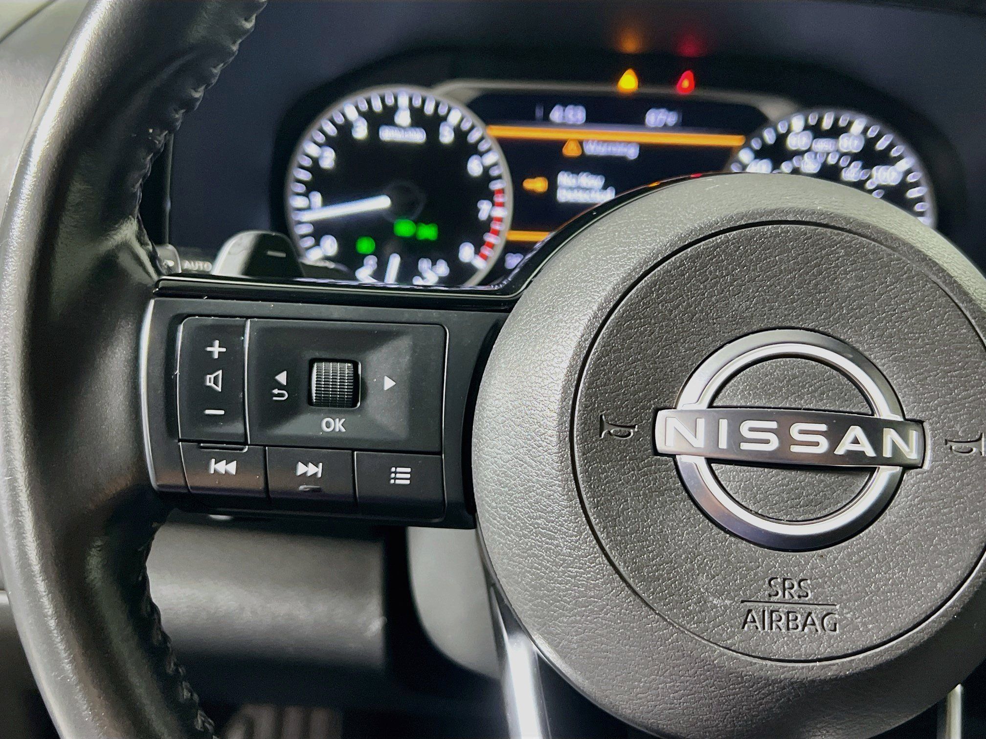 Used 2023 Nissan Pathfinder SL w/ SL Premium Package FWD image 18