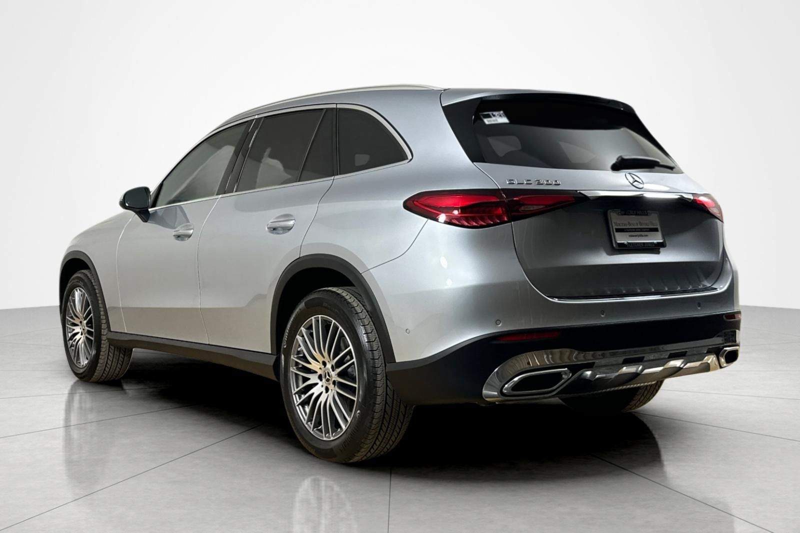 Used 2026 Mercedes-Benz GLC 300 image 3