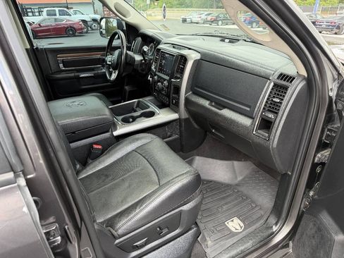 Used 2018 RAM 2500 Laramie w/ Sport Appearance Group AWD/4WD image 26