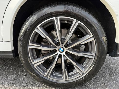 Certified 2024 BMW X6 xDrive40i w/ Premium Package image 16