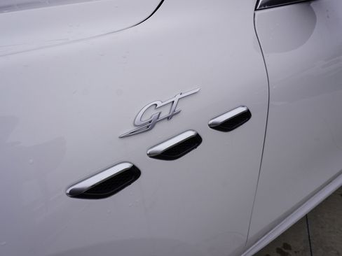 Used 2024 Maserati Grecale GT image 14