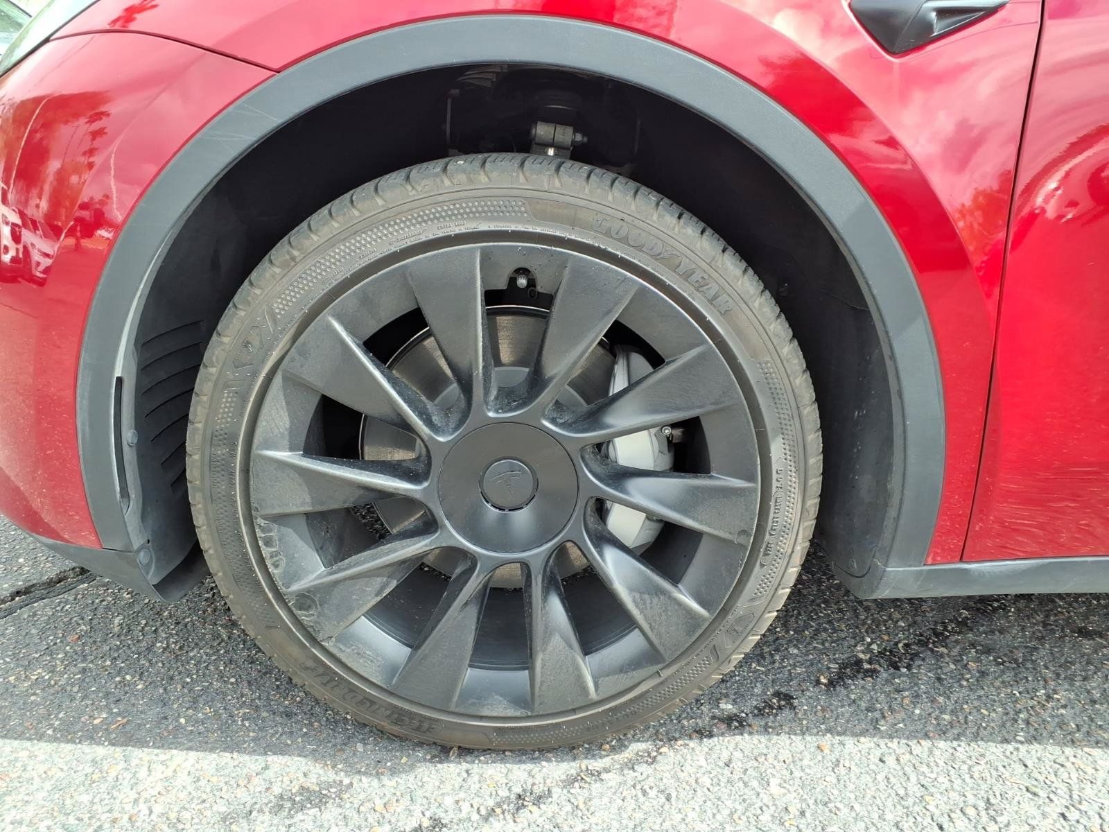 Used 2023 Tesla Model Y Long Range AWD/4WD image 9