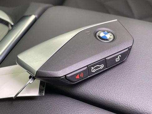 Used 2026 BMW X5 xDrive40i w/ M Sport Package AWD/4WD image 39