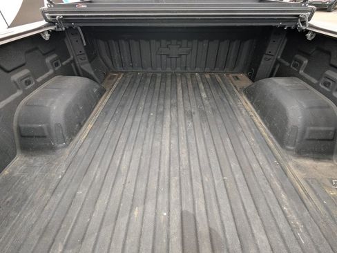 Used 2023 Chevrolet Silverado 1500 RST w/ Redline Edition AWD/4WD image 19