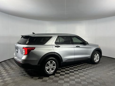 Used 2023 Ford Explorer 4WD image 6