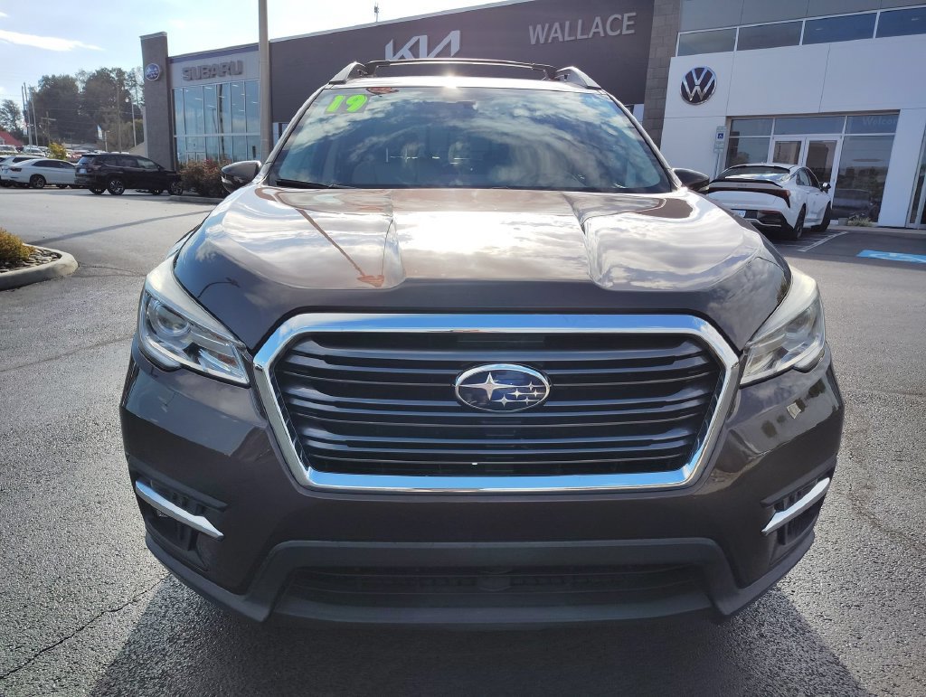 Used 2019 Subaru Ascent Limited AWD/4WD image 2