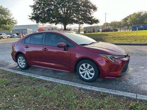 Used 2022 Toyota Corolla LE image 7