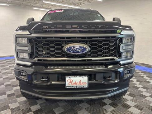 Used 2023 Ford F250 XLT w/ XLT Premium Package AWD/4WD image 11