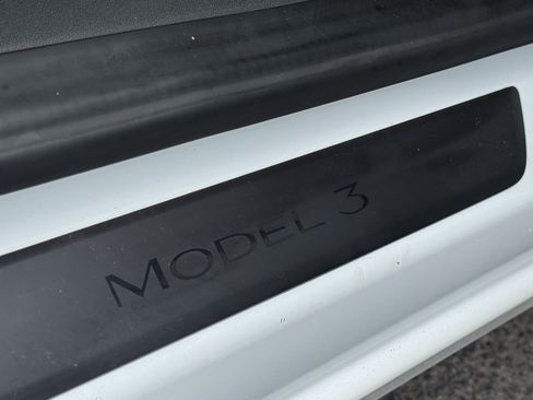 Used 2023 Tesla Model 3 Standard Range RWD image 19