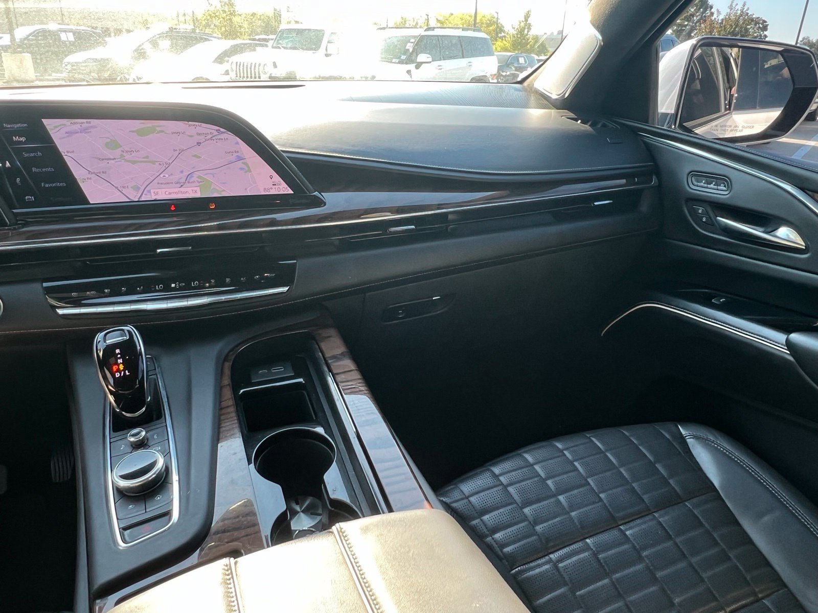 Used 2021 Cadillac Escalade ESV Premium Luxury Platinum AWD/4WD image 38