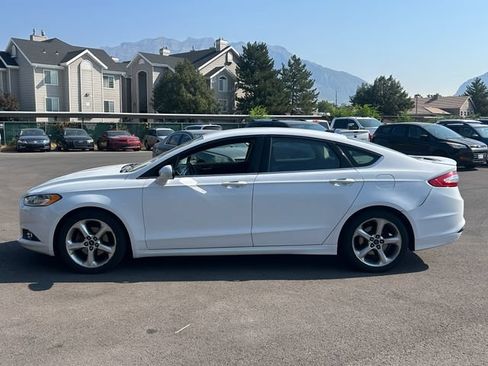 Used 2016 Ford Fusion SE w/ Equipment Group 201A FWD image 7