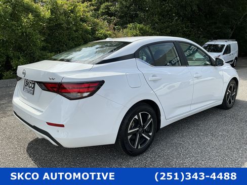 Used 2024 Nissan Sentra SV FWD image 5