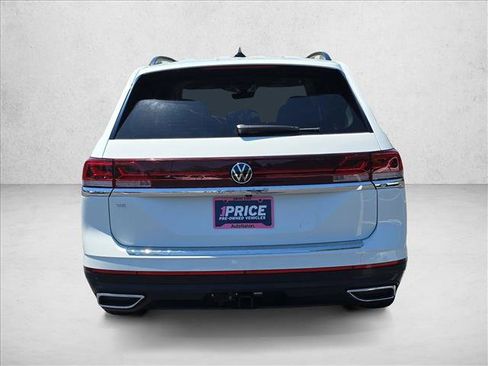 Used 2024 Volkswagen Atlas SE FWD image 6