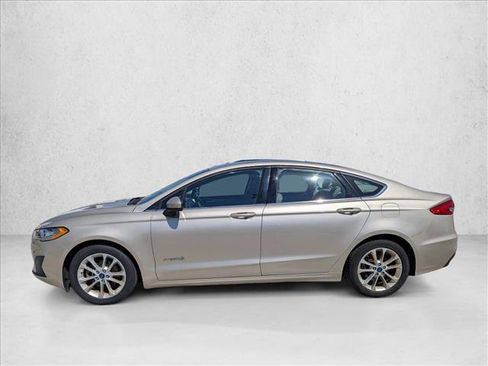 Used 2019 Ford Fusion SE FWD image 8