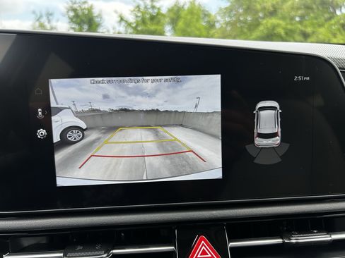 New 2025 Kia Niro EX Touring image 21