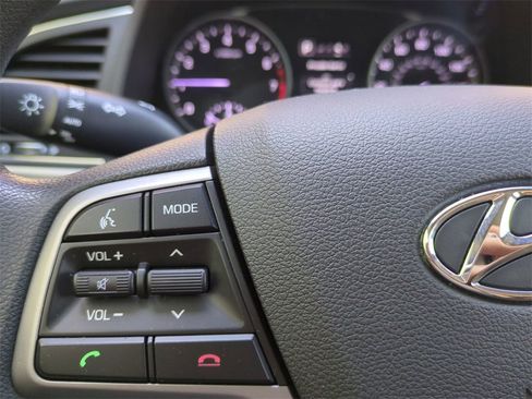 Used 2018 Hyundai Elantra SEL image 25