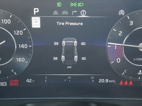 Used 2025 Kia Sportage SX image 44