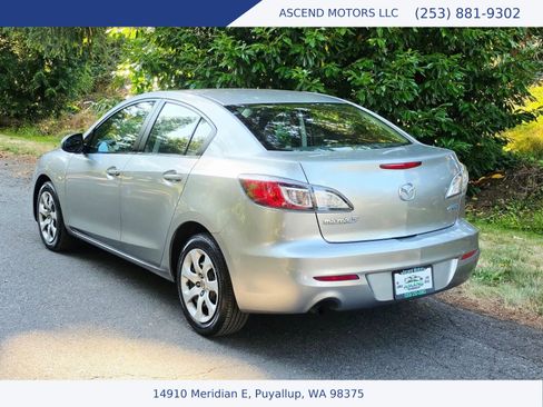 Used 2013 MAZDA MAZDA3 i Sport FWD image 3