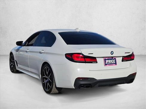 Used 2022 BMW M550i xDrive w/ Executive Package image 8
