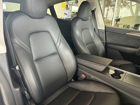 Used 2024 Tesla Model Y Long Range RWD image 21
