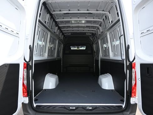 Used 2026 Mercedes-Benz Sprinter 3500 image 28