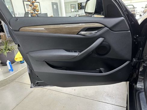 Used 2015 BMW X1 xDrive28i image 10