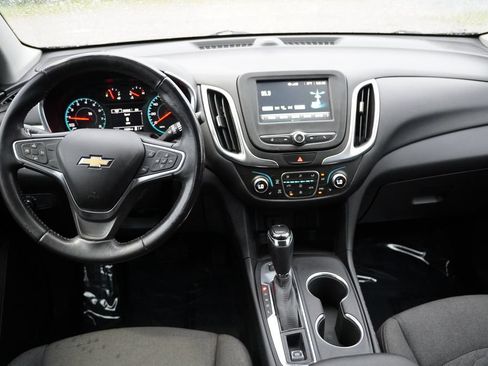 Used 2018 Chevrolet Equinox LT AWD/4WD image 18