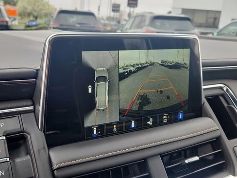Certified 2023 GMC Yukon AT4 w/ AT4 Premium Plus Package AWD/4WD image 18