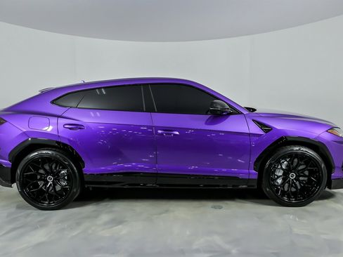 Used 2022 Lamborghini Urus image 14