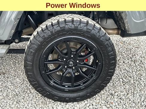 Used 2021 Jeep Gladiator Sport image 9