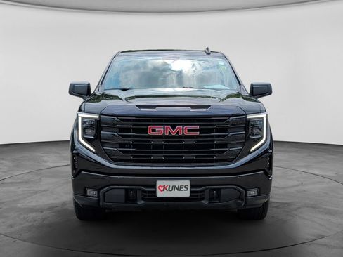 Used 2023 GMC Sierra 1500 Elevation AWD/4WD image 2