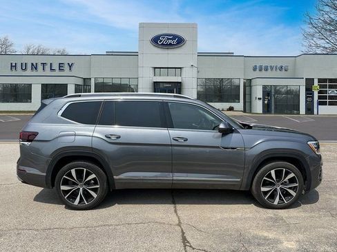 Used 2024 Volkswagen Atlas SEL Premium R-Line image 6