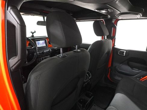 Used 2018 Jeep Wrangler Unlimited Sport S image 24