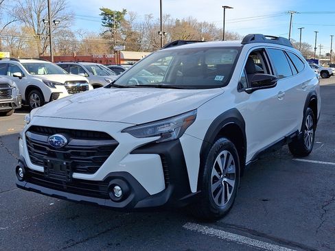 Certified 2023 Subaru Outback Premium image 3