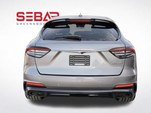 Used 2022 Maserati Levante Modena AWD/4WD image 7