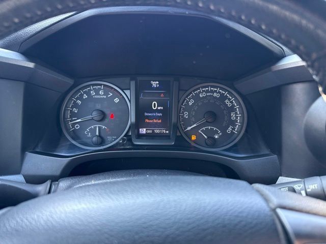 Used 2017 Toyota Tacoma TRD Sport w/ Tow Package (A/T) AWD/4WD image 24