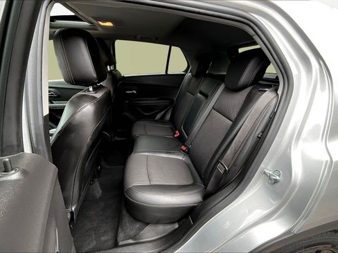 Used 2019 Chevrolet Trax LT w/ Sun & Sound Package image 23