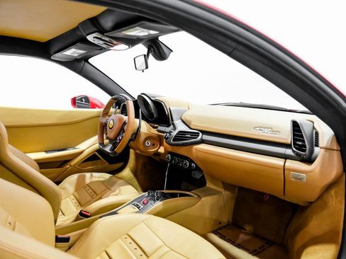 Used 2012 Ferrari 458 Italia Coupe image 11