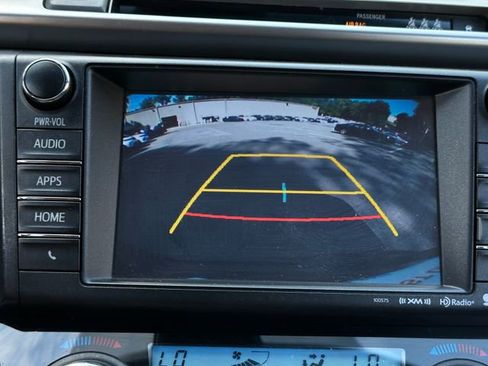 Used 2018 Toyota RAV4 Limited image 27