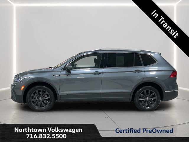 Used 2024 Volkswagen Tiguan SE w/ Panoramic Sunroof Package AWD/4WD image 2